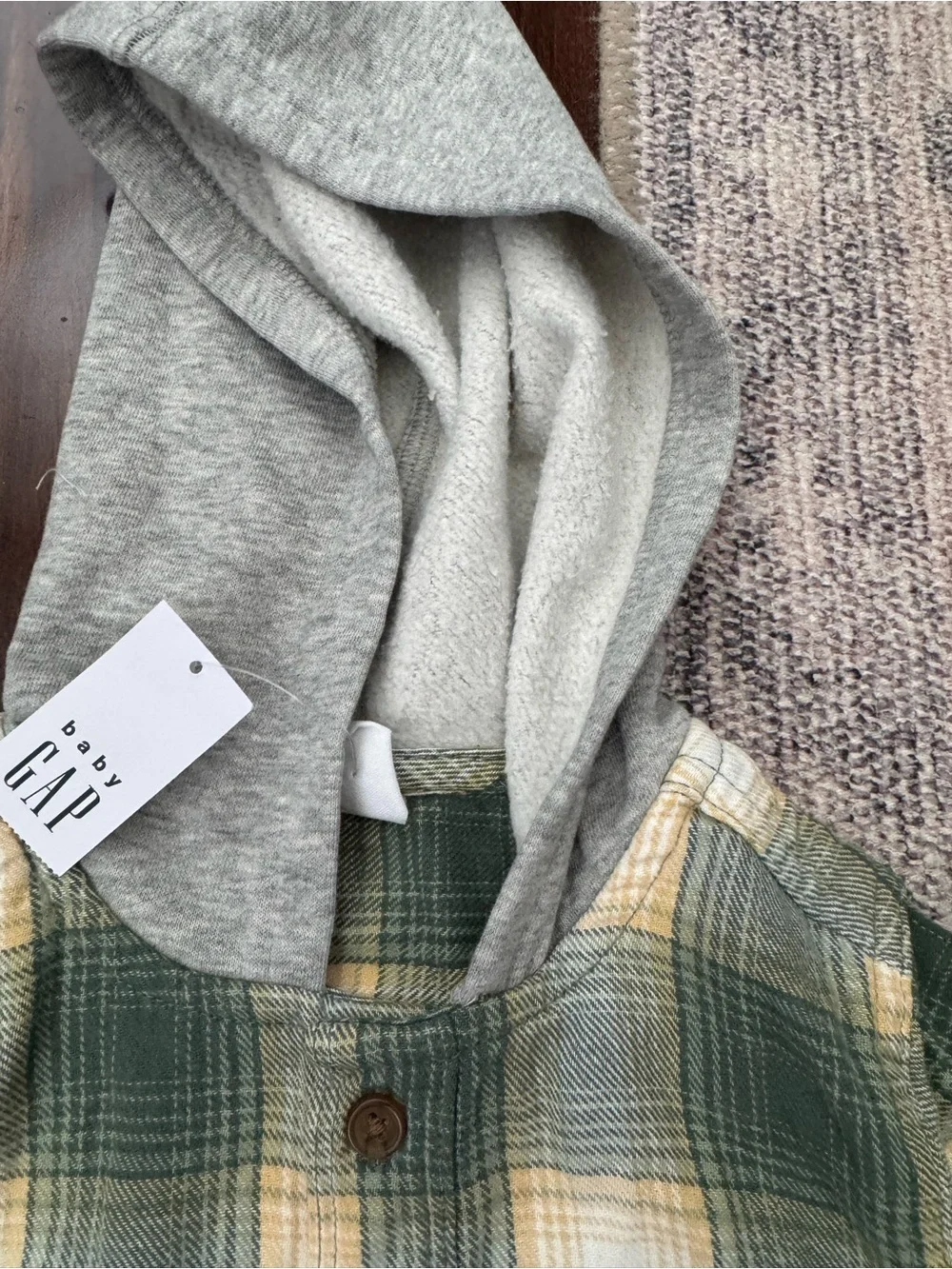 GAP soft green